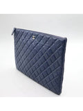 A82552 Navy Caviar Classic Large CC Silver Logo Clutch Chanel