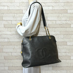 Chanel Logo CC Shoulder Bag