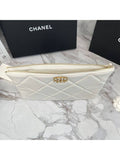 19 Medium Lambskin Clutch Bag White Chanel