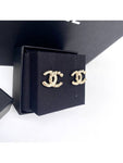 25C Women s Basic CC Logo Season Earrings Gold ABE953 Chanel