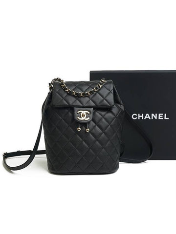 Backpack Grained Shiny Calfskin Gold Metal Black Chanel