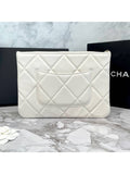 19 Medium Lambskin Clutch Bag White Chanel