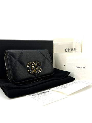 19 Zipper card wallet Chanel