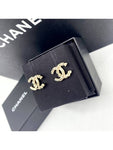 25C Women s Basic CC Logo Season Earrings Gold ABE953 Chanel