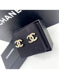 25C Women s Basic CC Logo Season Earrings Gold ABE953 Chanel