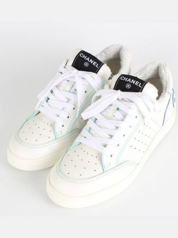 Back logo sneakers 42 270 Chanel