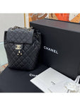 Backpack Grained Shiny Calfskin Gold Metal Black Chanel