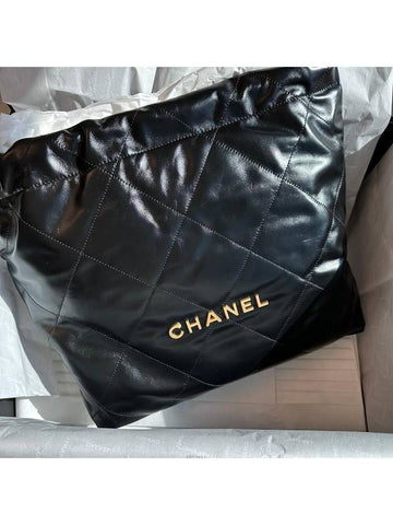 22bag medium black chain bag Chanel