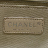 Chanel Matelasse Chain Shoulder Bag Leather White CC Auth yk10764
