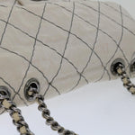 Chanel Matelasse Chain Shoulder Bag Leather White CC Auth yk10764